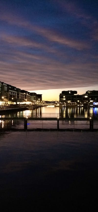 Ghostly, dark Kingston Foreshore