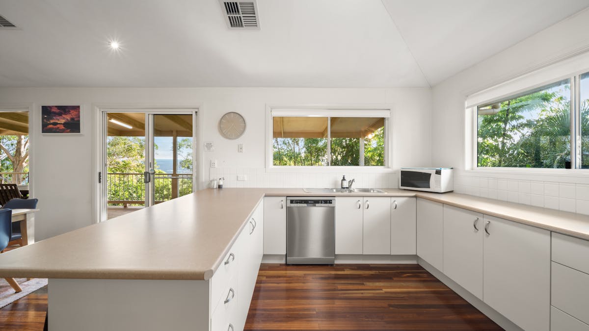 Hinterland Tranquil Escape with Beautiful Views