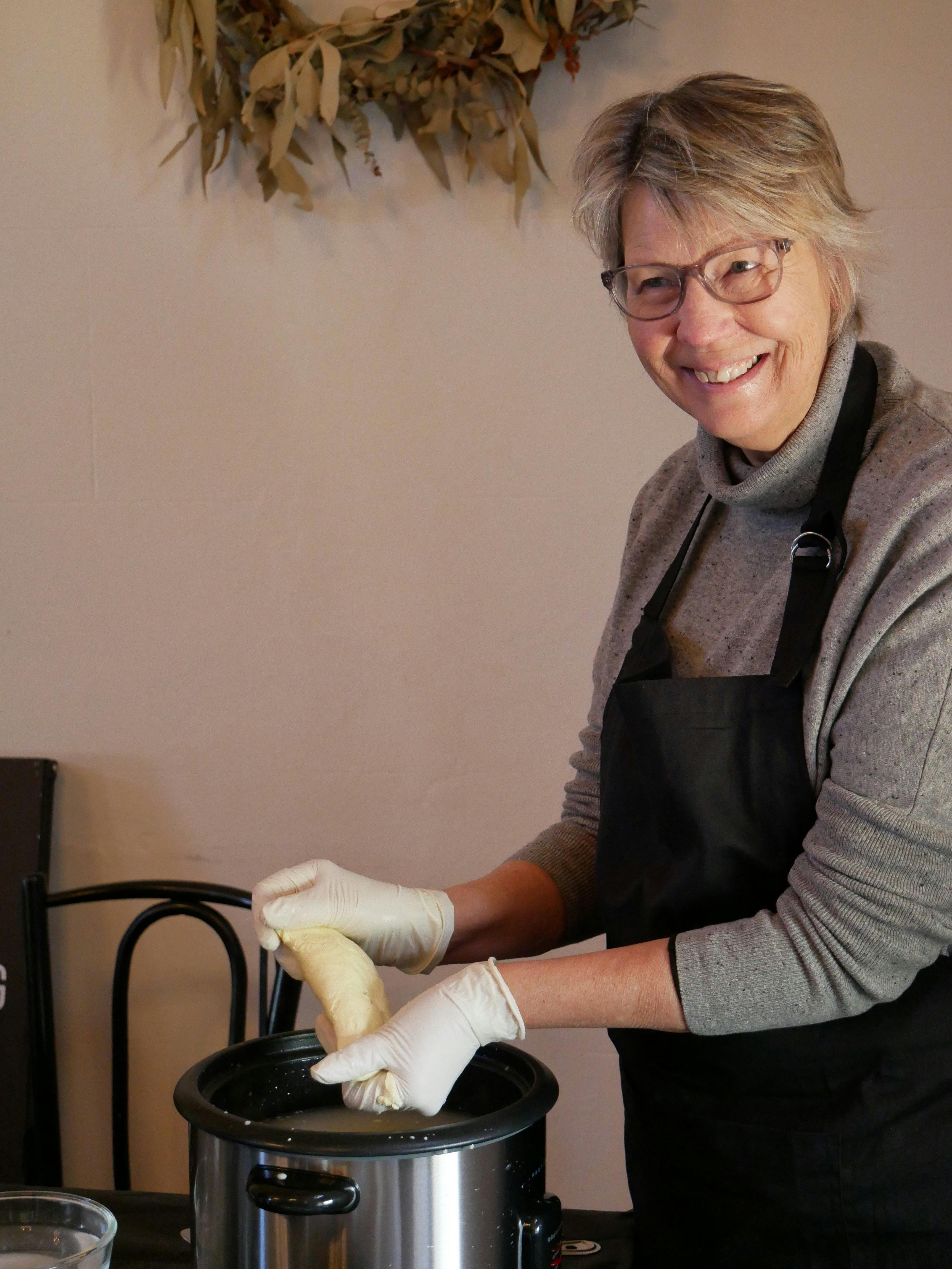 Fleurieu Food and Wine Cheese Making
