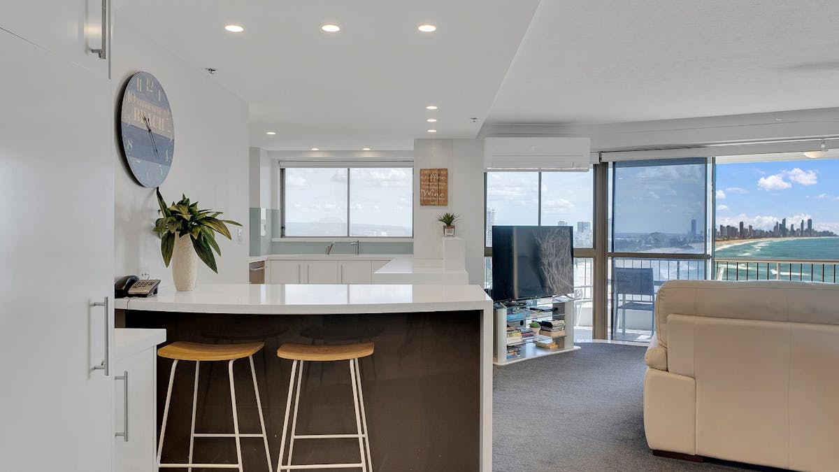 2 bedroom unit in Burleigh - Open plan kitchen living area