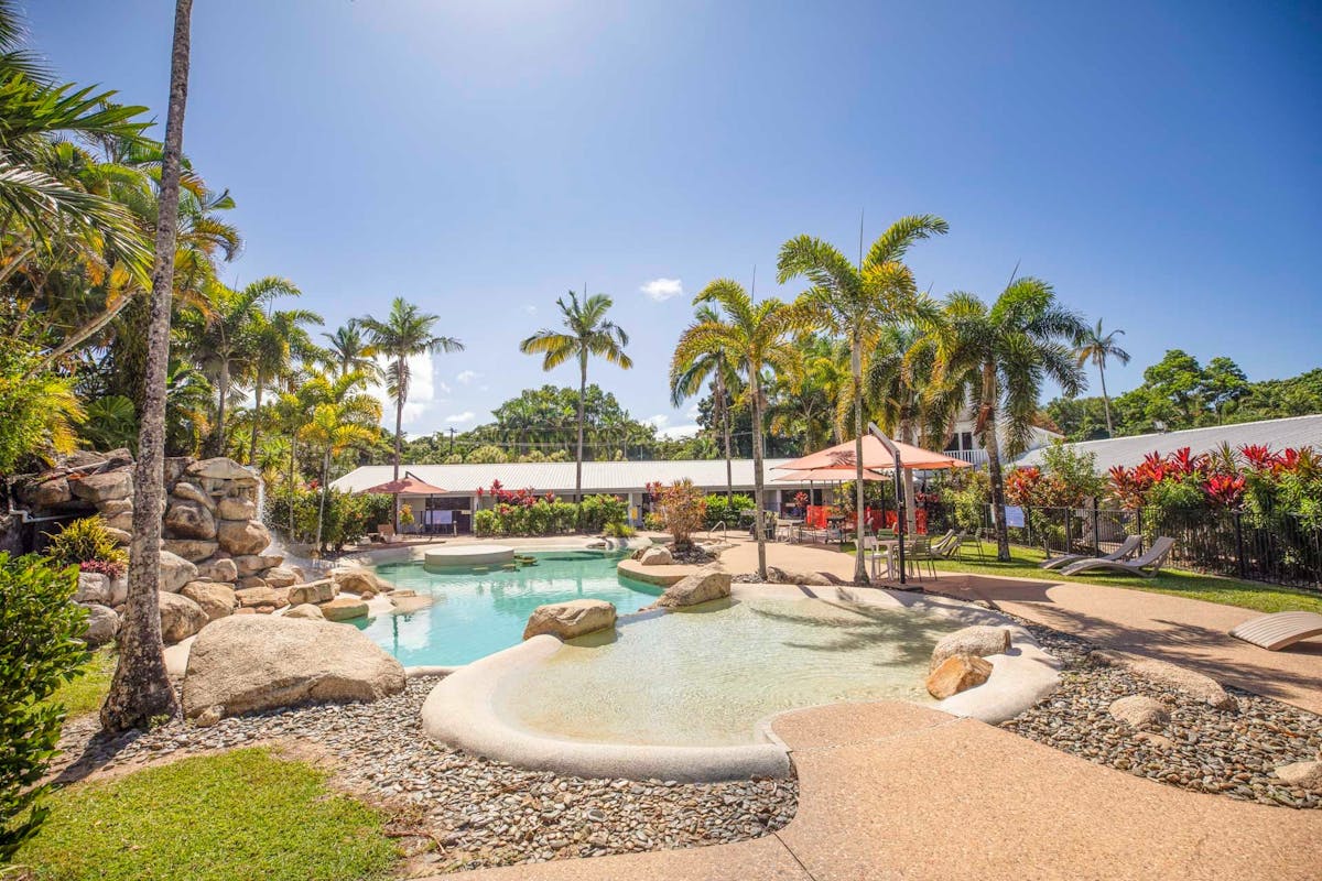 Nightelier Mission Beach Resort