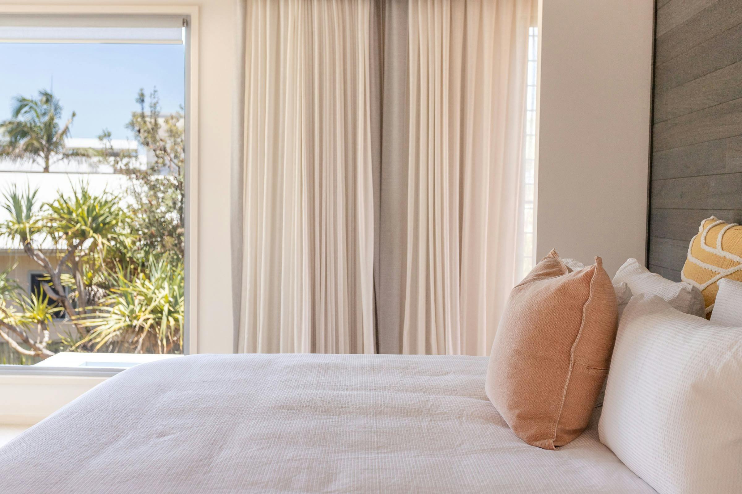 Large spacious master