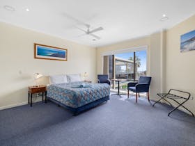 Second floor spa room