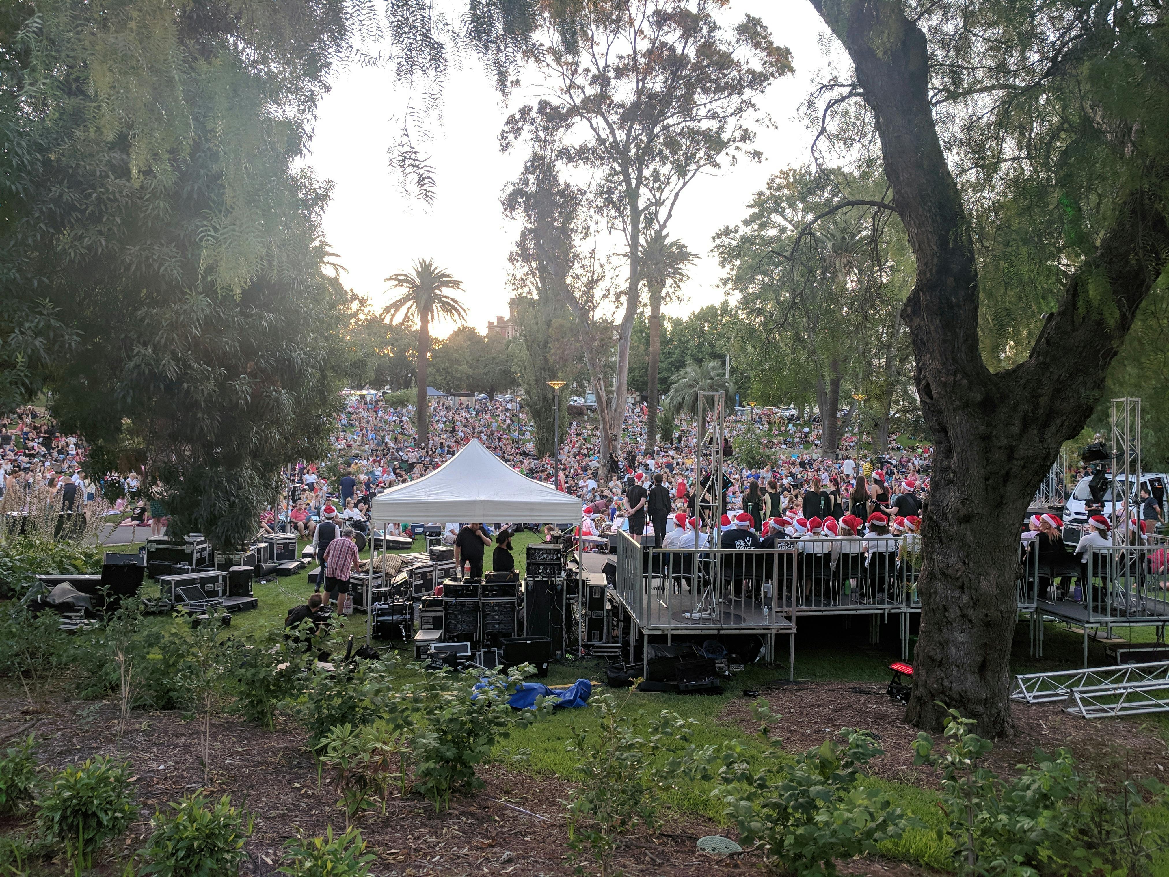 Carols by Candlelight at Johnstone Park with crowd