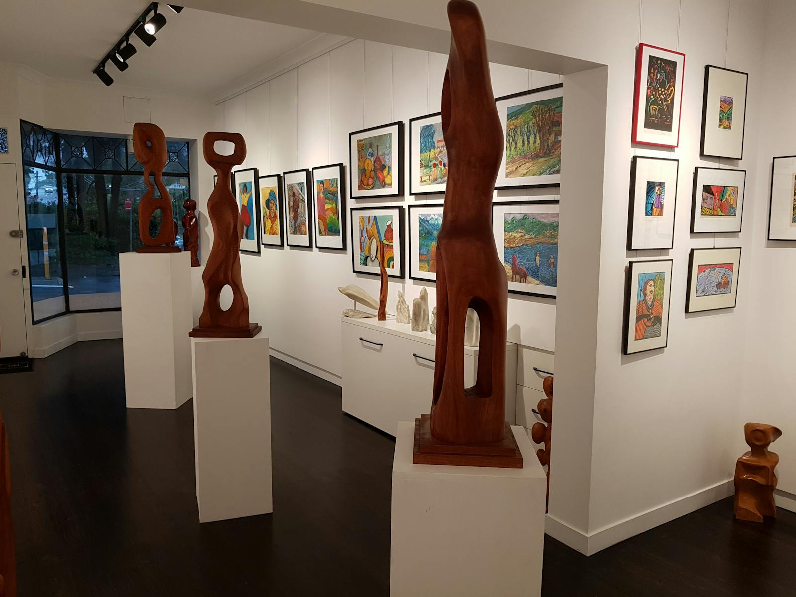 Gallery internal view. We exhibit painting and sculpture