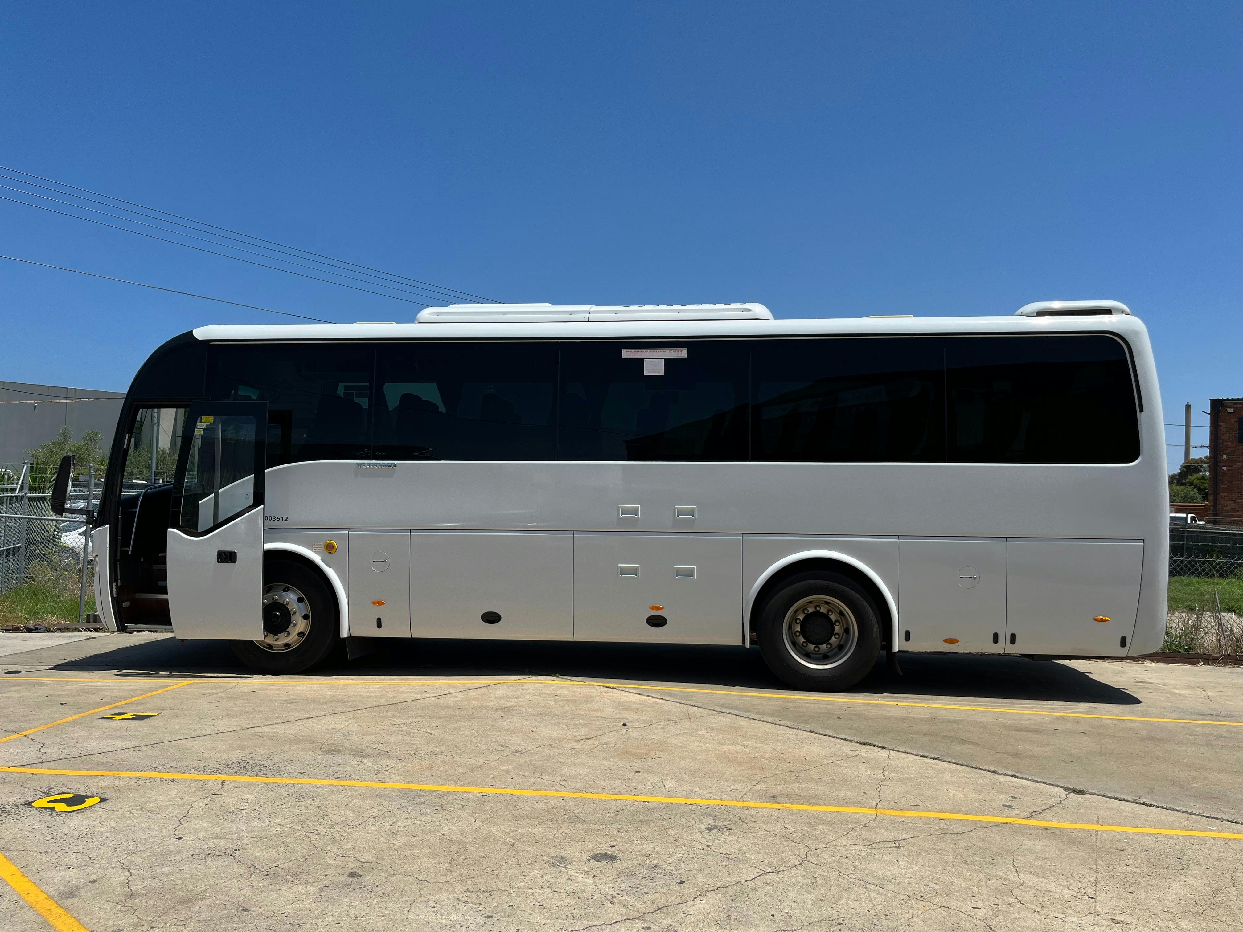 Comfortable large-coach transportation (38-seater)