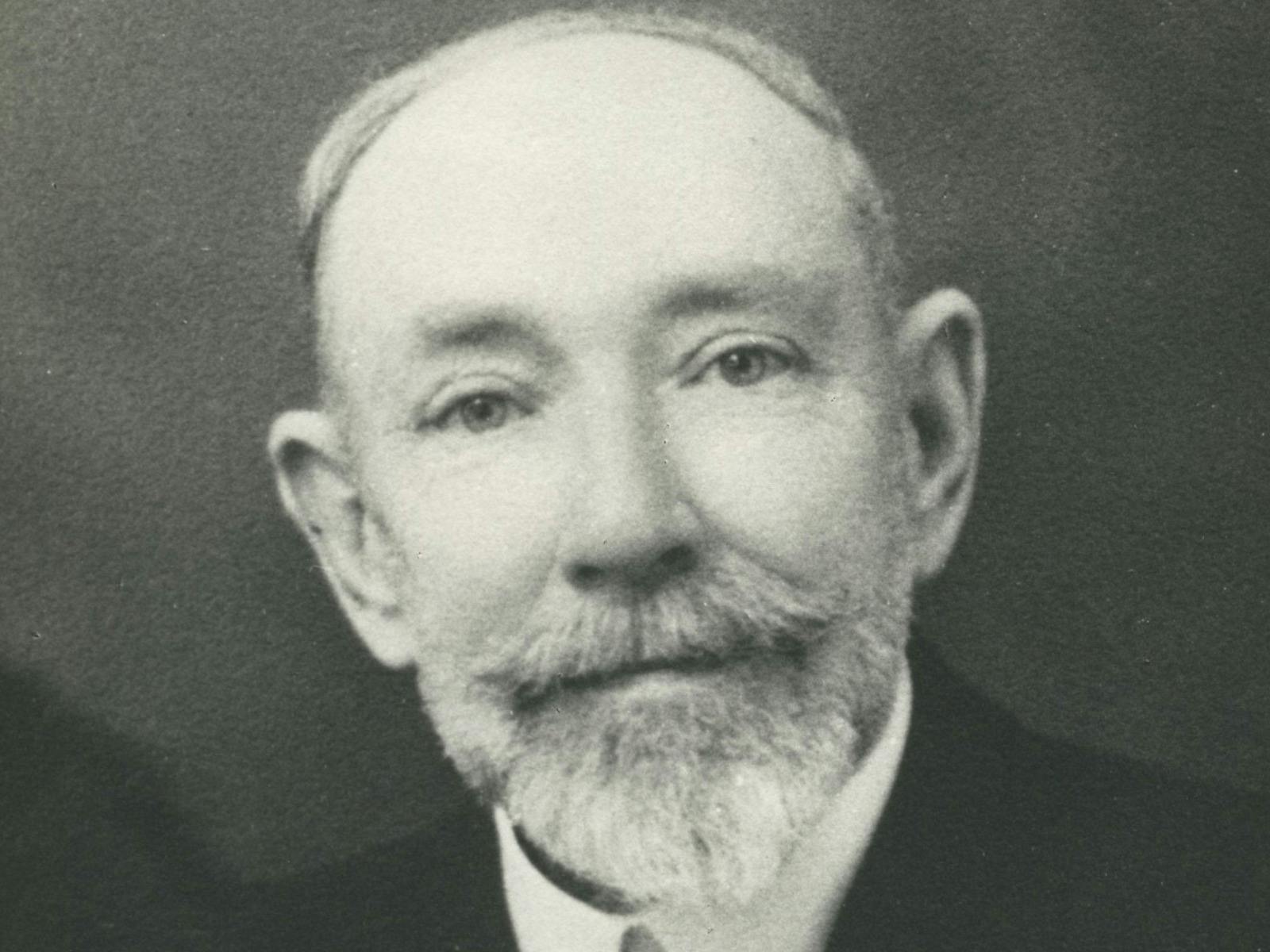 Portrait of Vernon Smith, founding curator of the Port Adelaide Nautical Museum