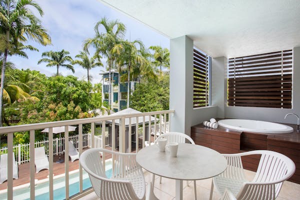 Mantra Aqueous on Port - 1 Bedroom Spa Apartment