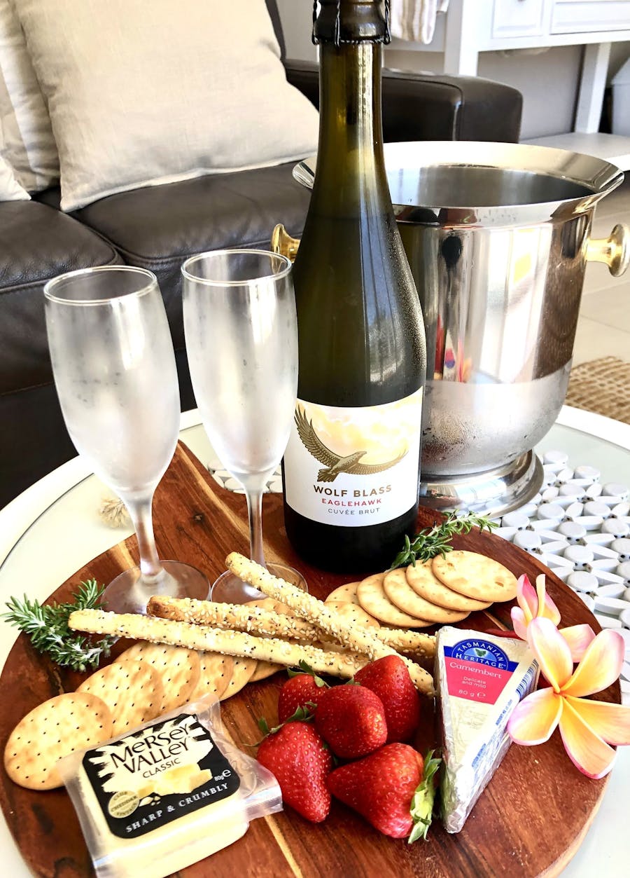 Sparkling wine and cheese platter