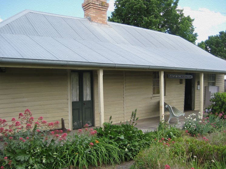 Pioneer Cottage