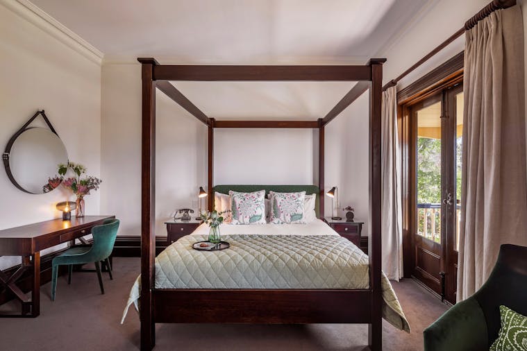 Valley View Room