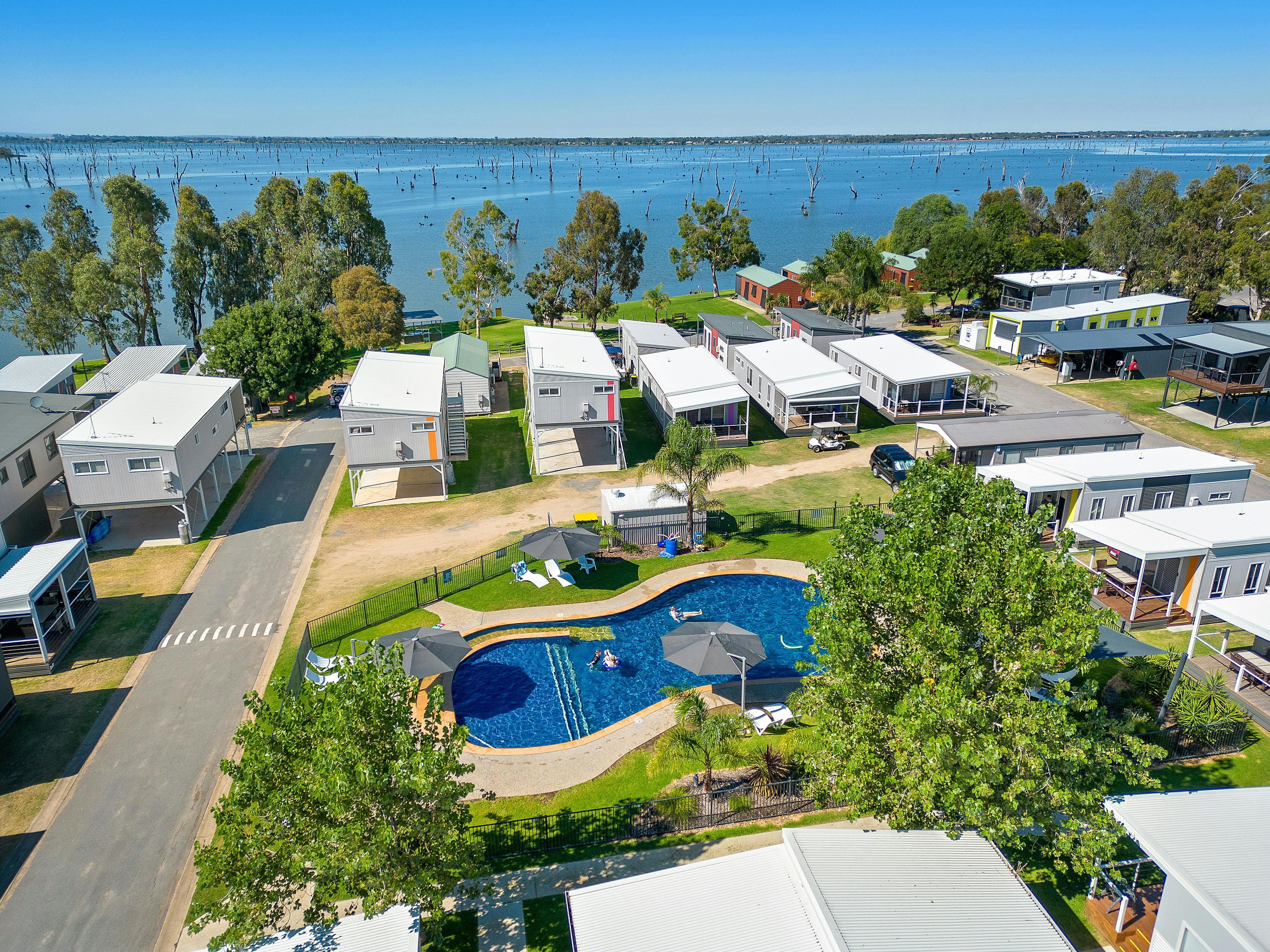 Lake Mulwala Pool