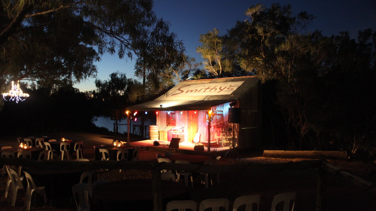 Smithy's Outback Dinner & Show