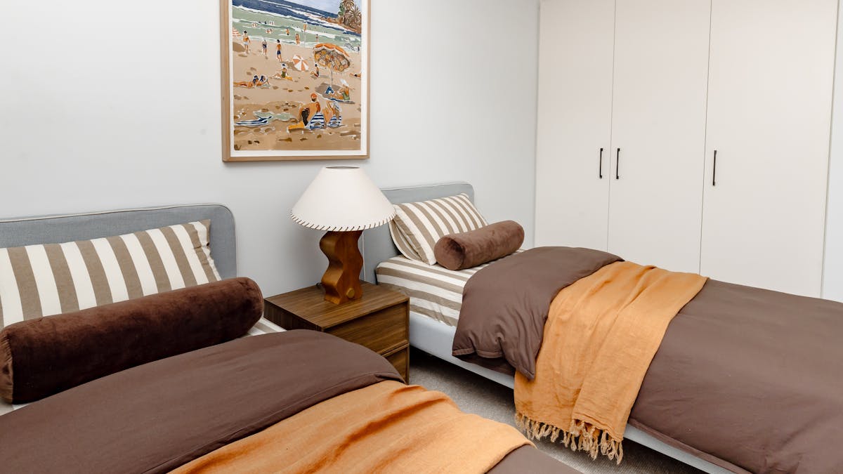 2nd bedroom