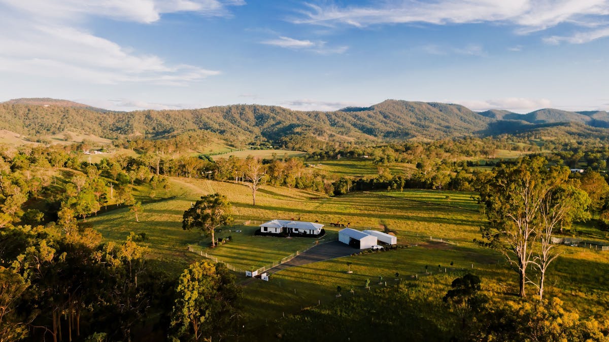 Shooting Farmstay location within the valley