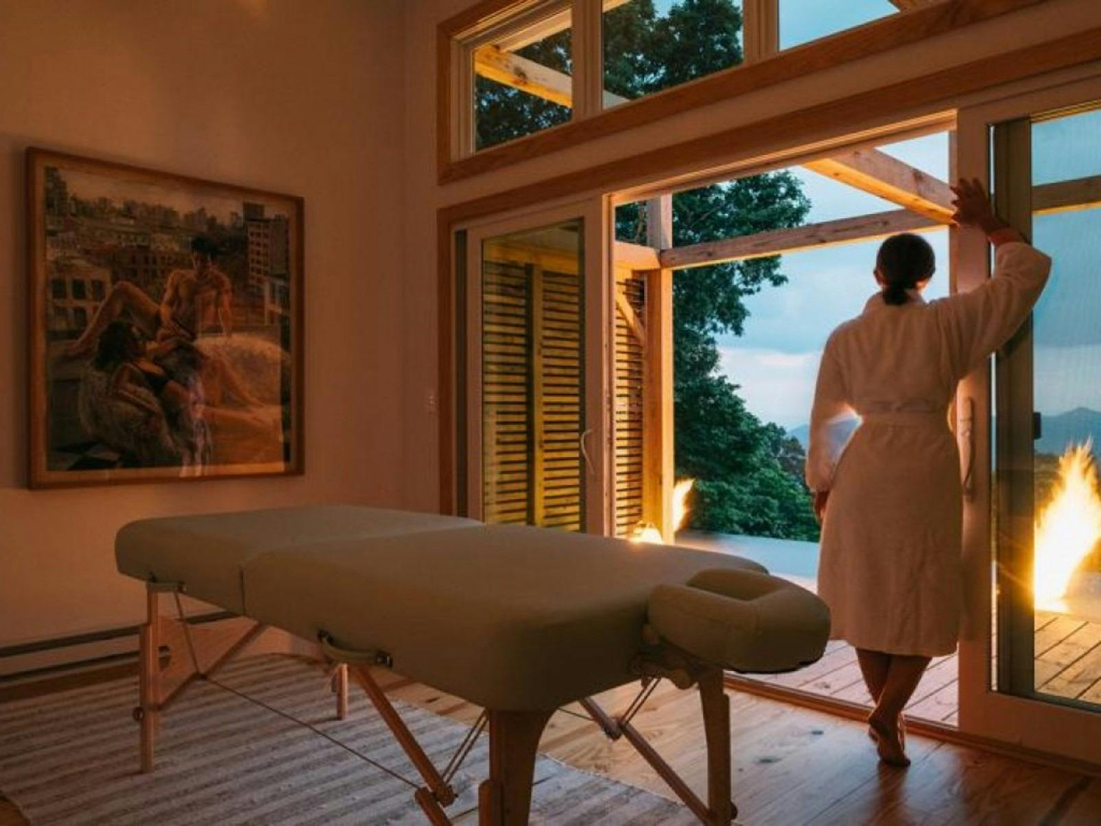 Mobile massage delivered to hotels, Airbnbs, holiday accommodation Northern Rivers NSW