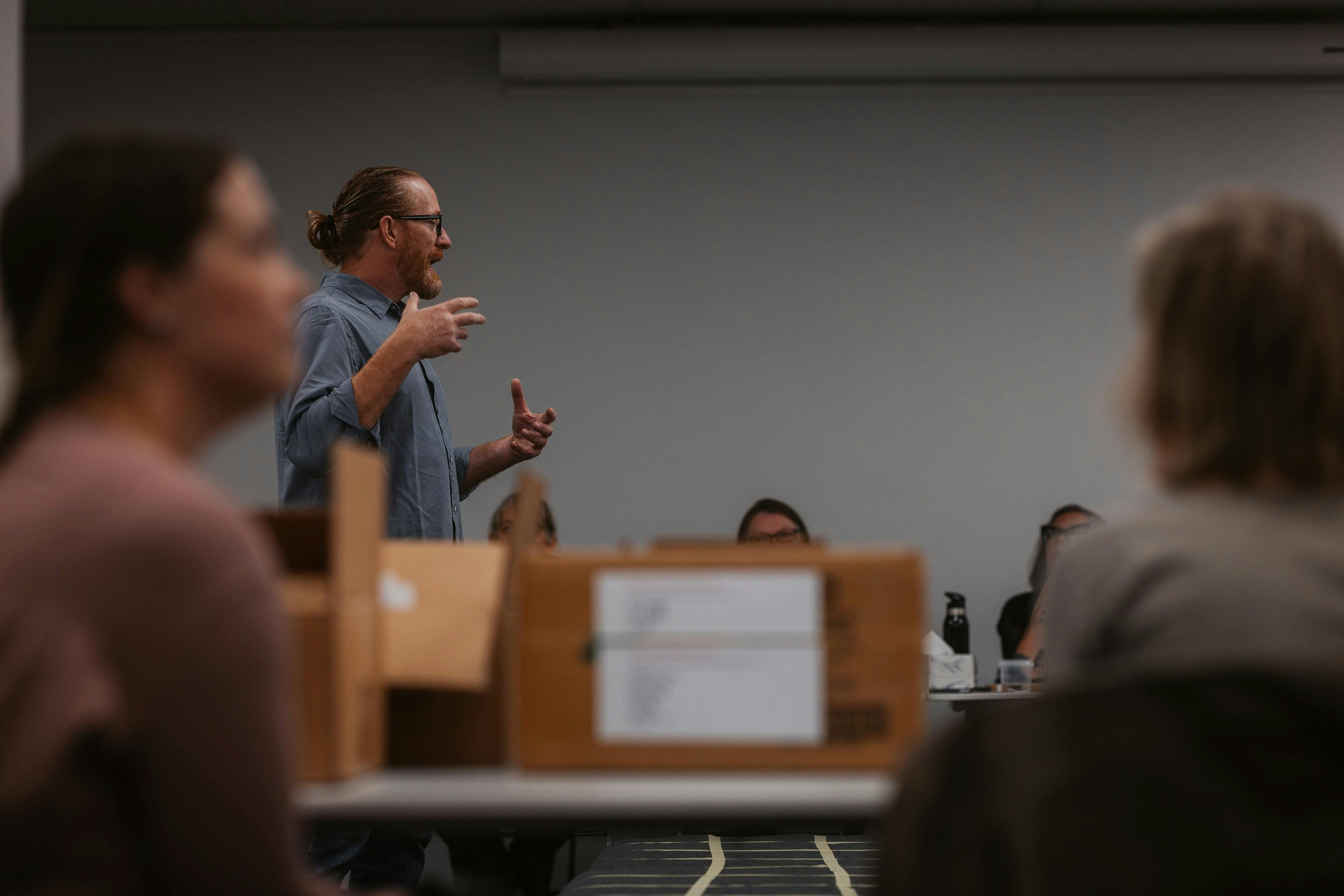 Mike Armstrong Teaching Figurative Art