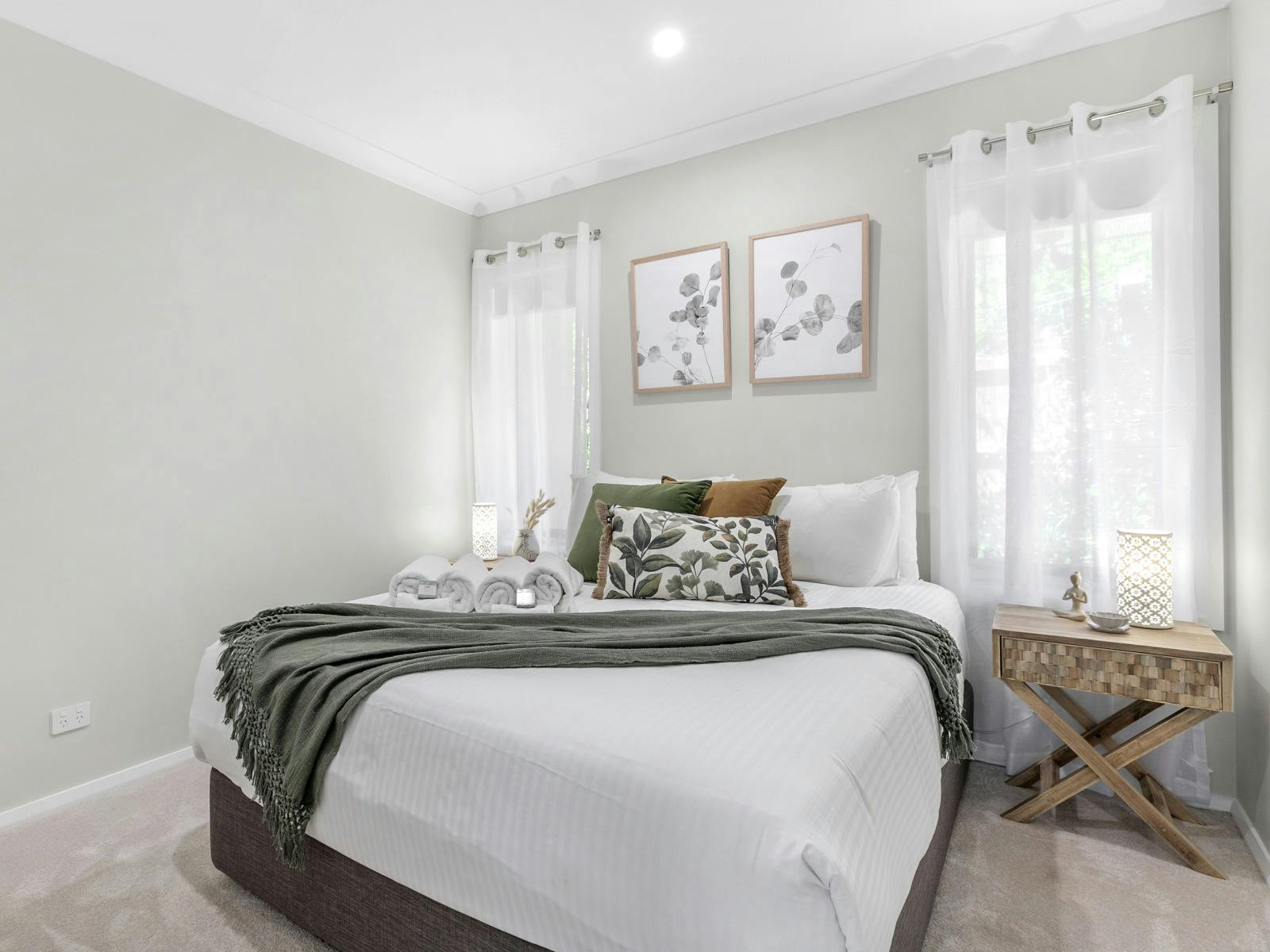 D'Vine Cottage bedroom