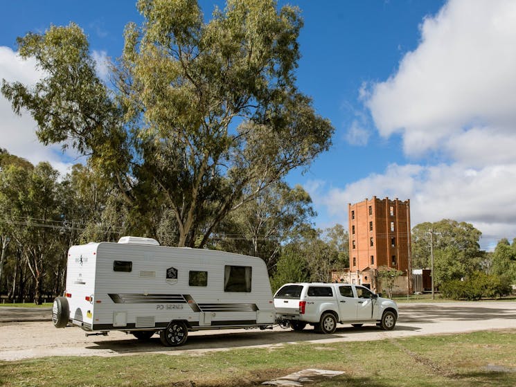 Brweery Flat with Caravan