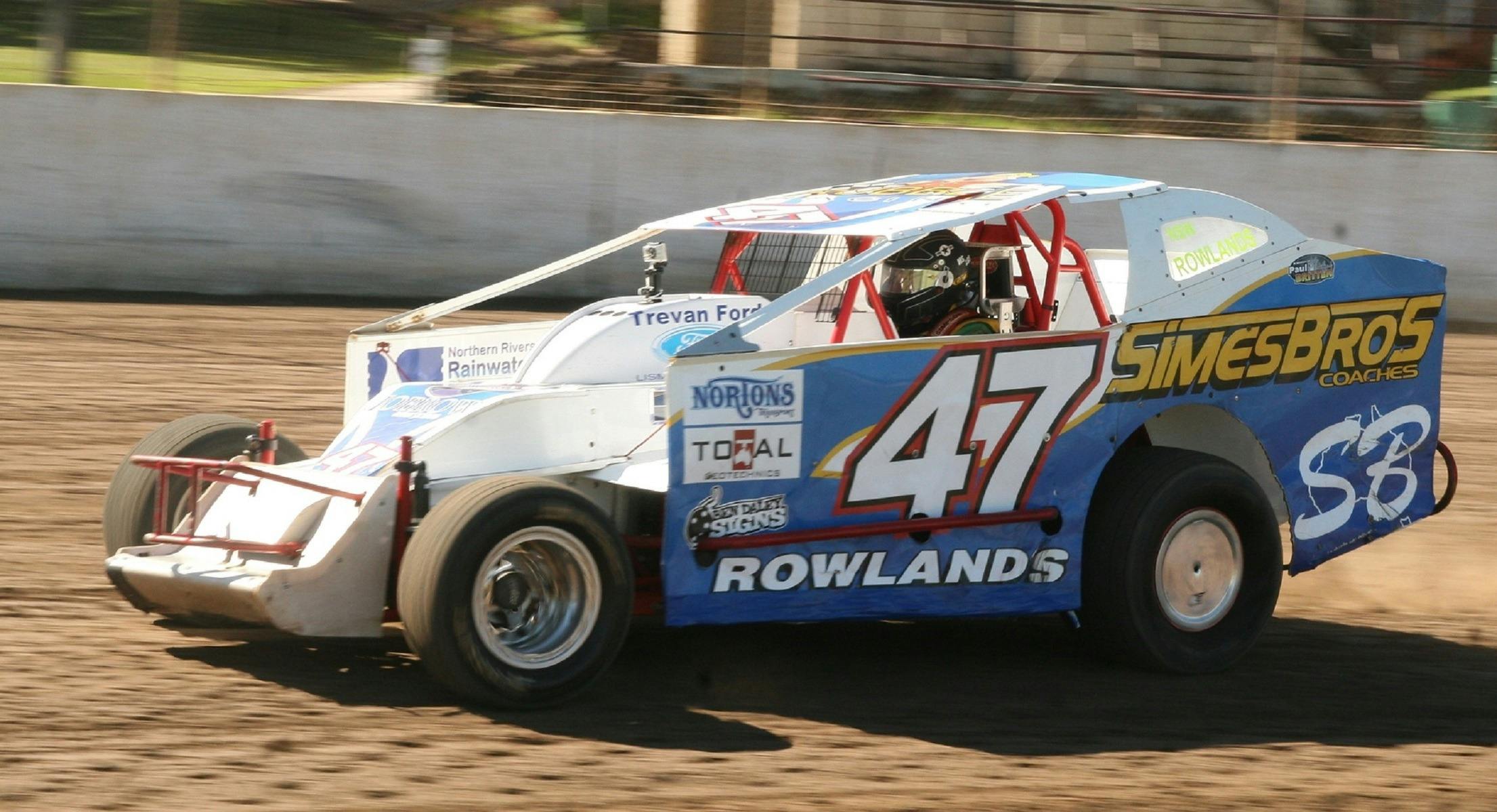 Lismore Speedway car racers