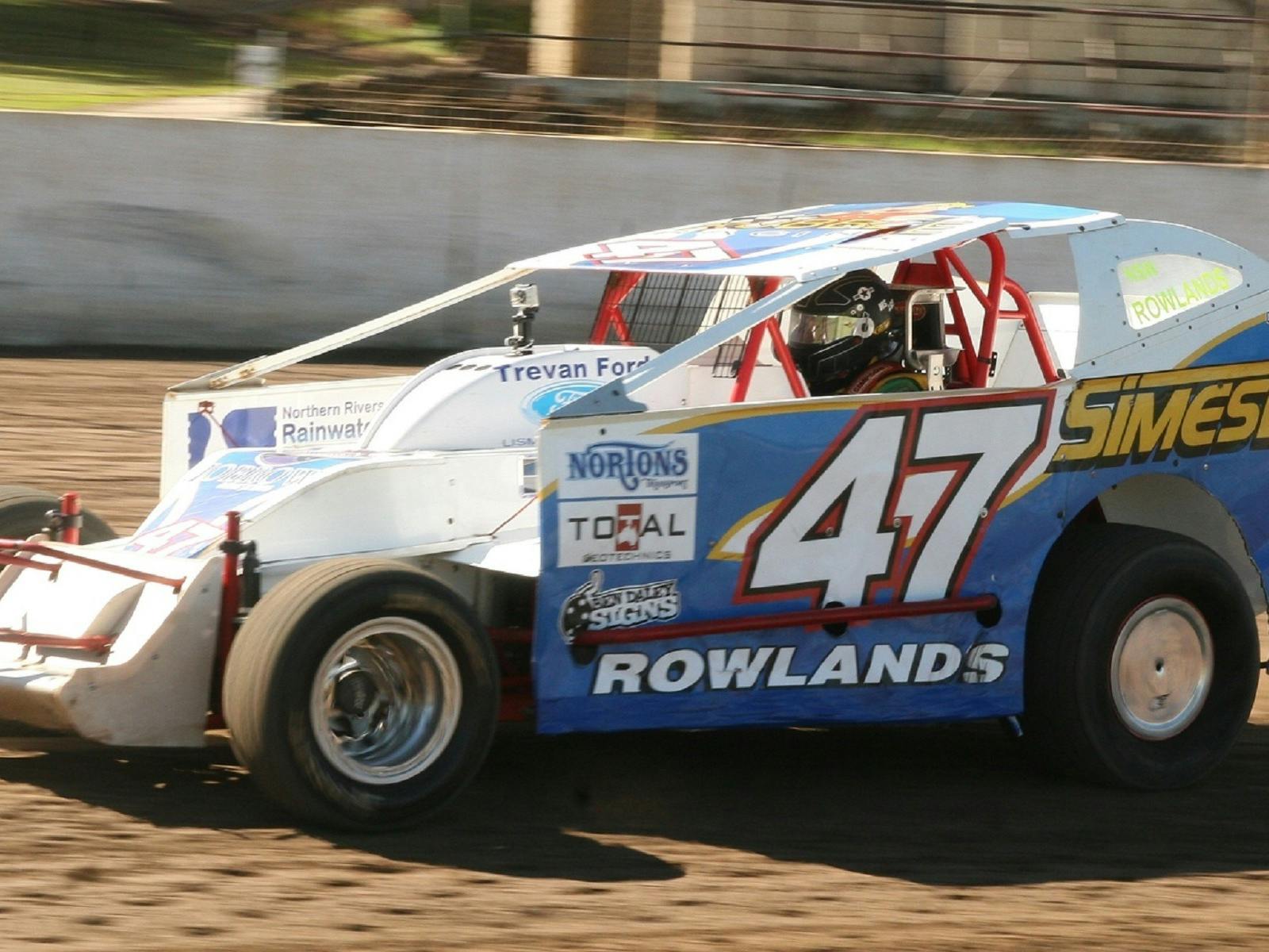 Lismore Speedway car racers
