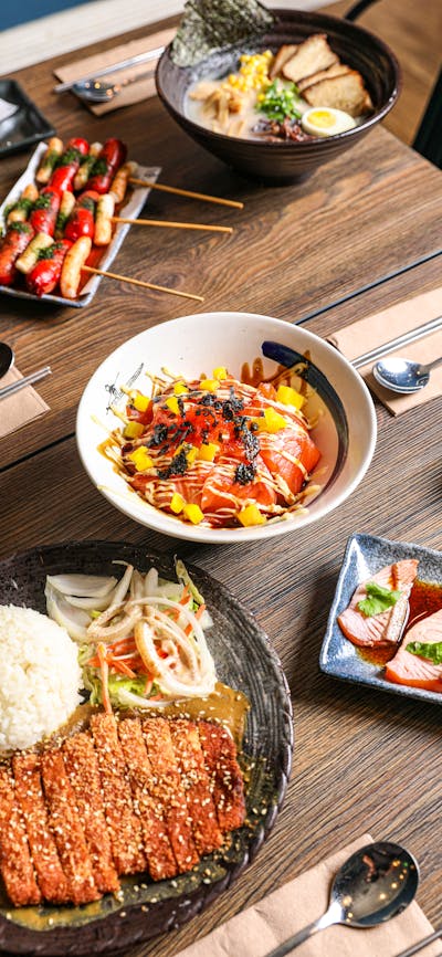 Curry chicken & Salmon poke