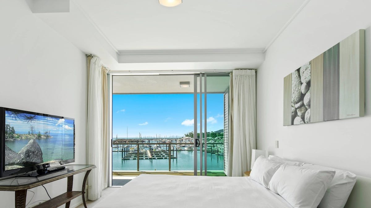 Peninsula Airlie Beach