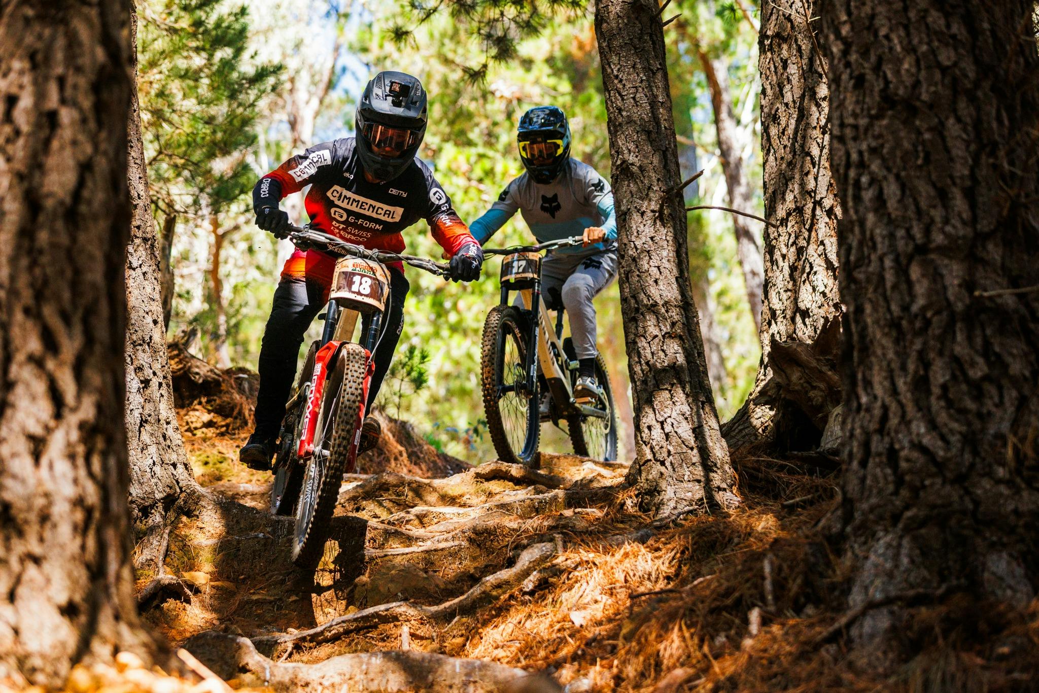 Two riders on difficult singletrail at Mystic Bike Park