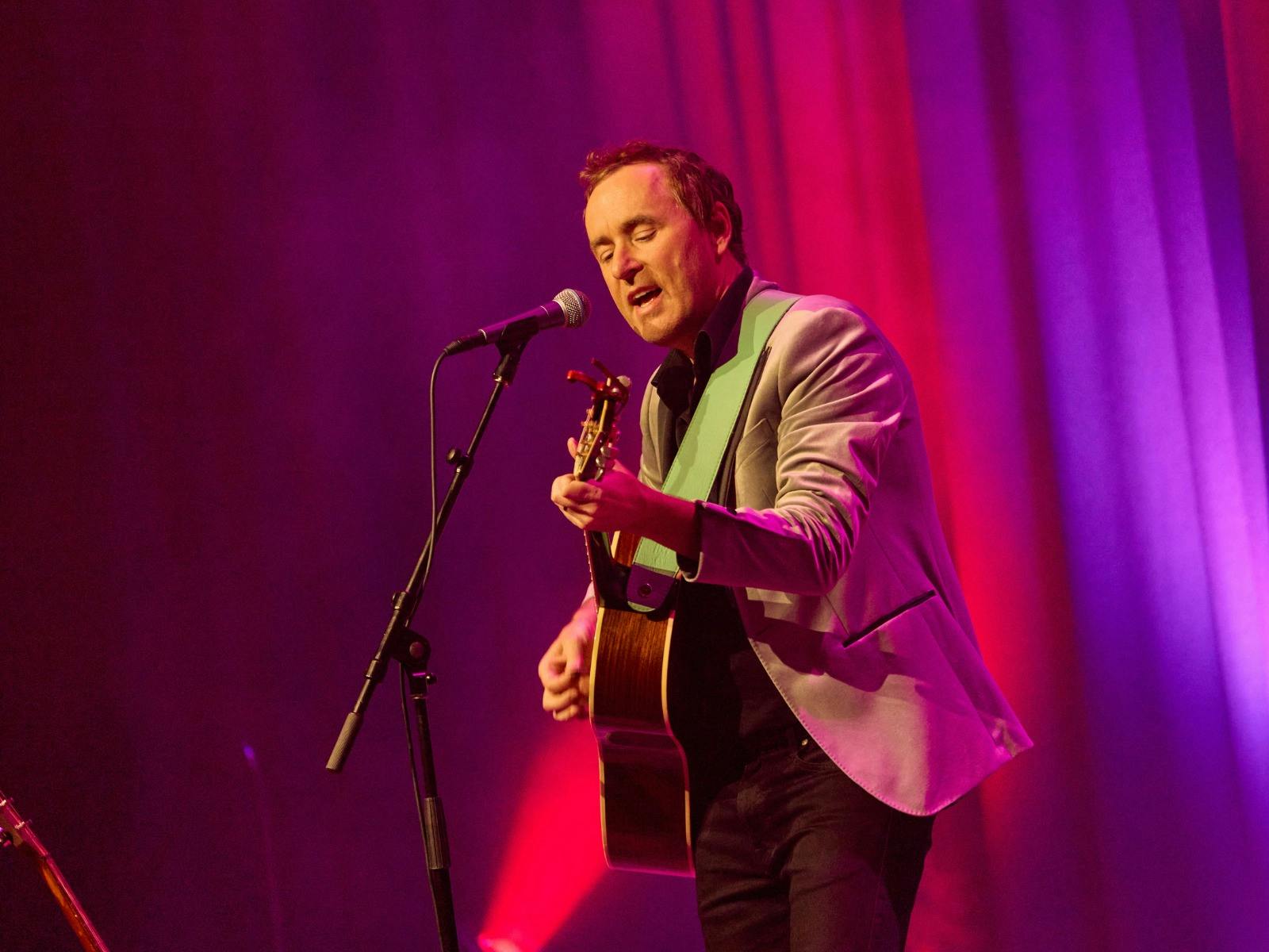 Damien Leith