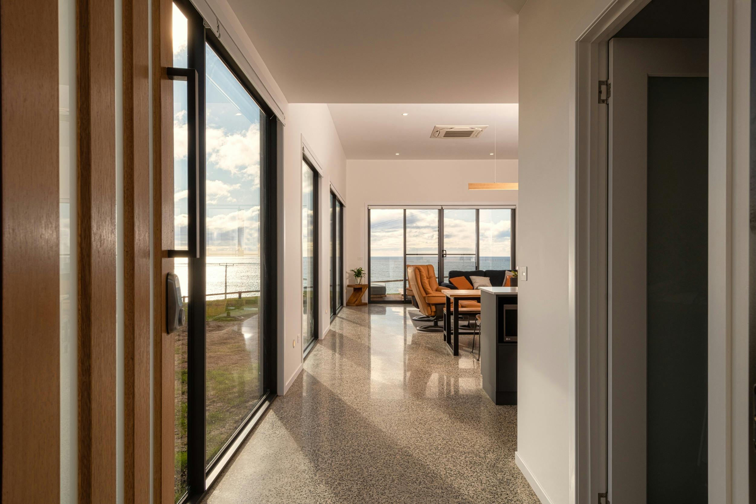 The Cove Tasmania - Cliffside Chalets, Cheviot A Frames and Hillside Cabins