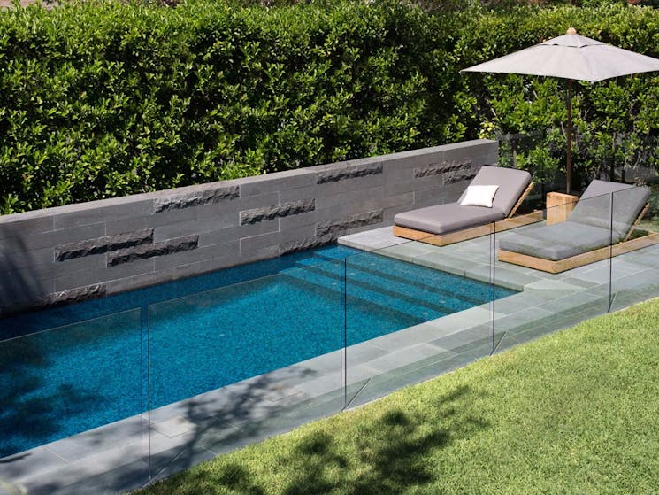 Private garden with its outdoor pool