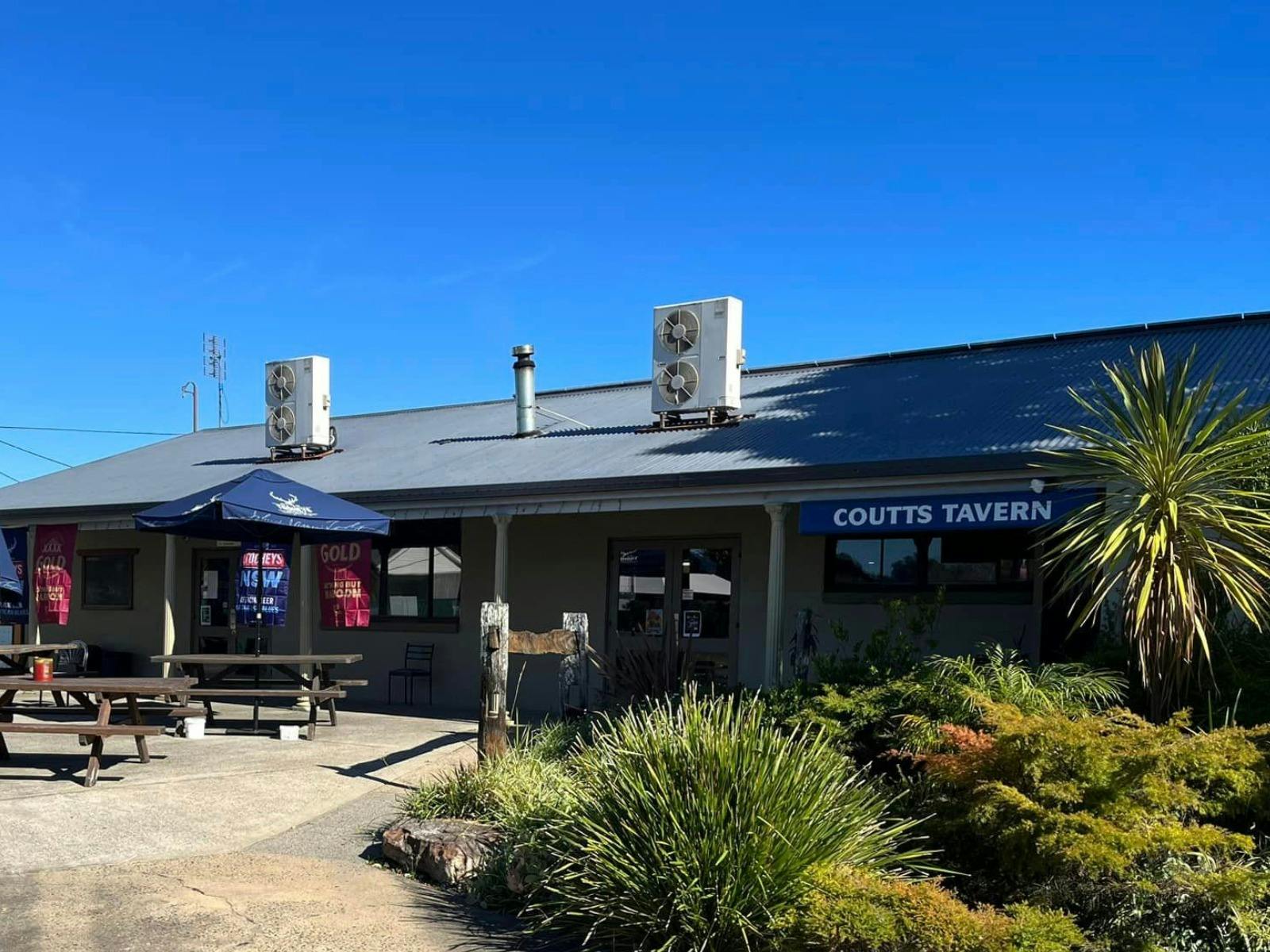 Coutts Crossing Tavern