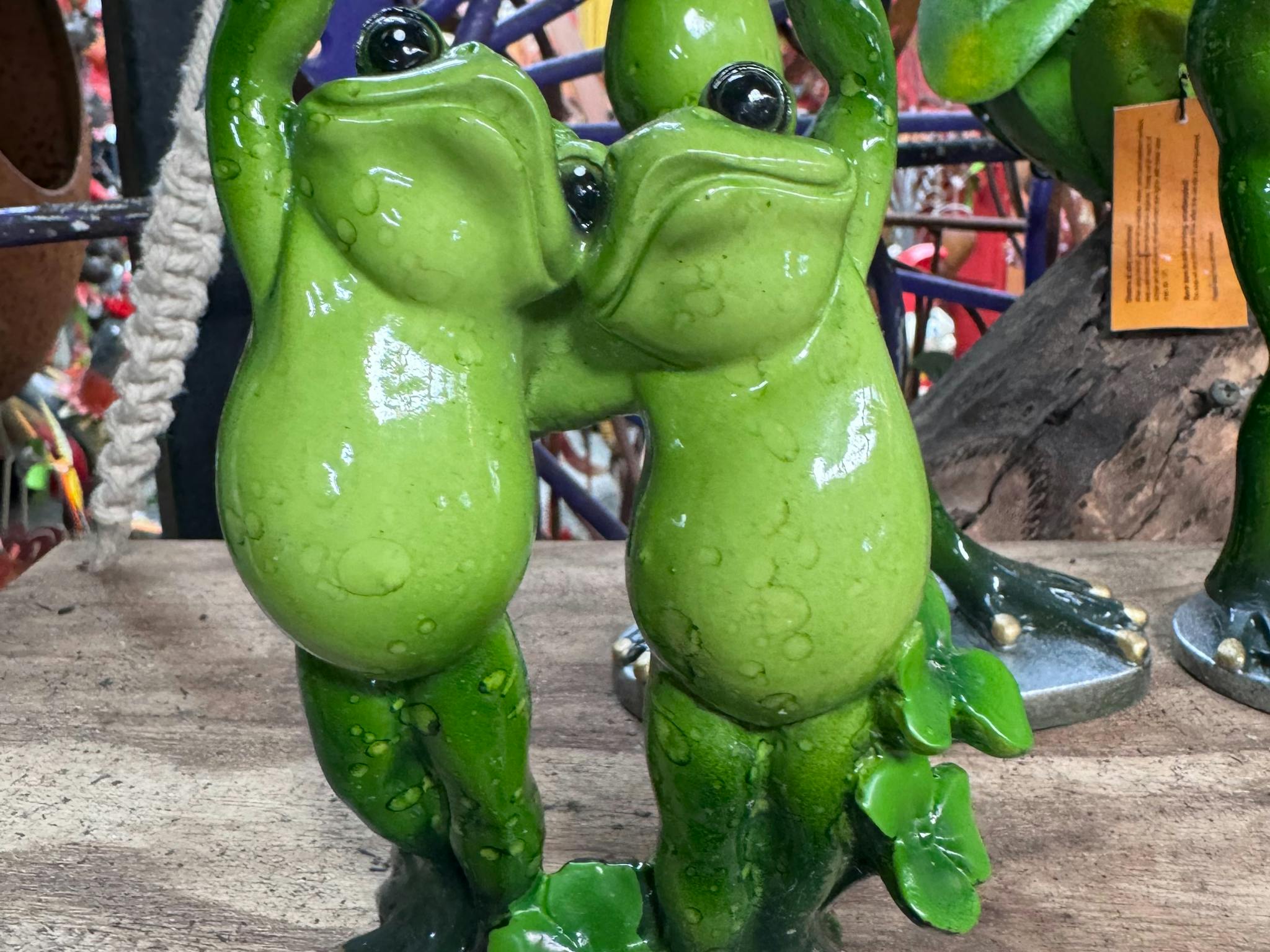 Green frog art at colour me crazy Green frog art at colour me crazy