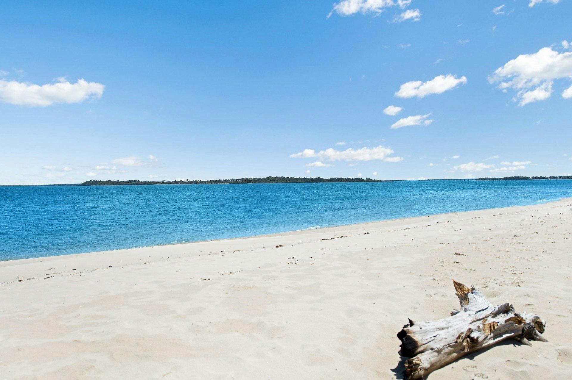 Secluded Bongaree Waterfront