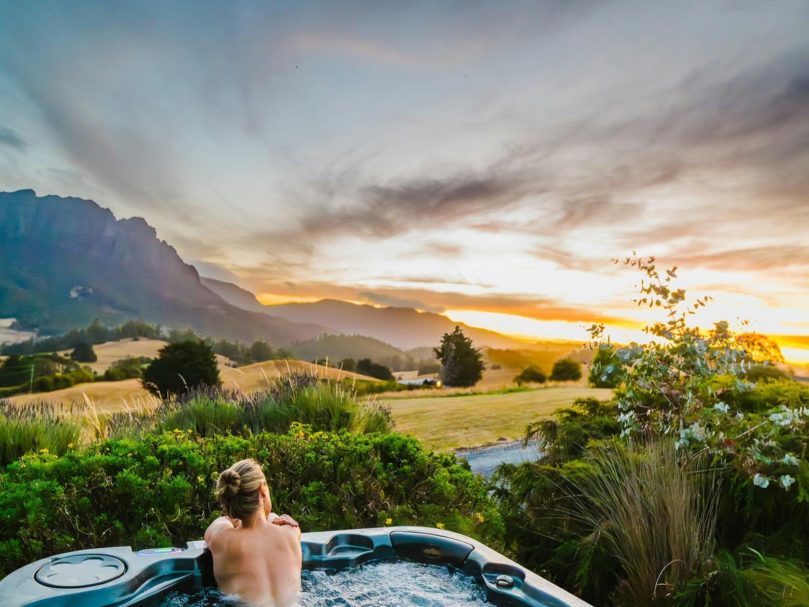 Wellness Travel and Mount Roland from Eagles Nest Retreat Sheffield
