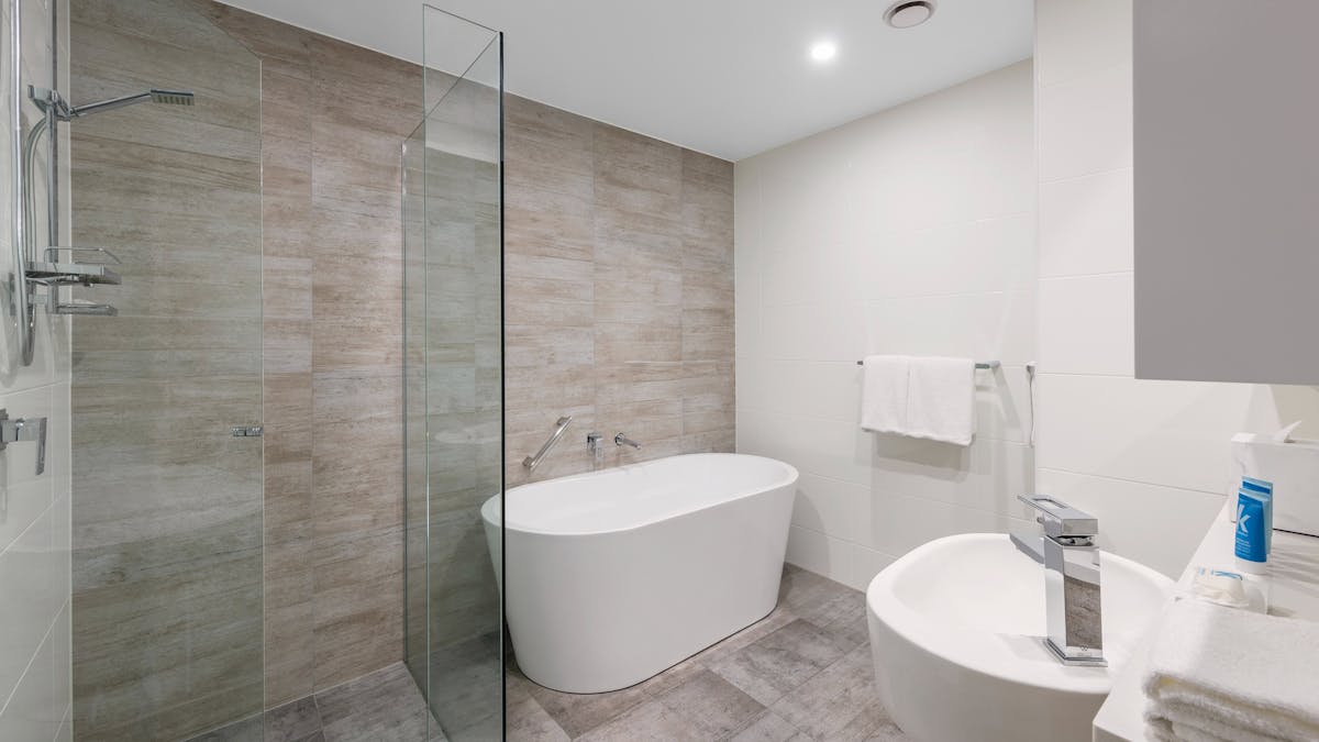 Main Bathroom