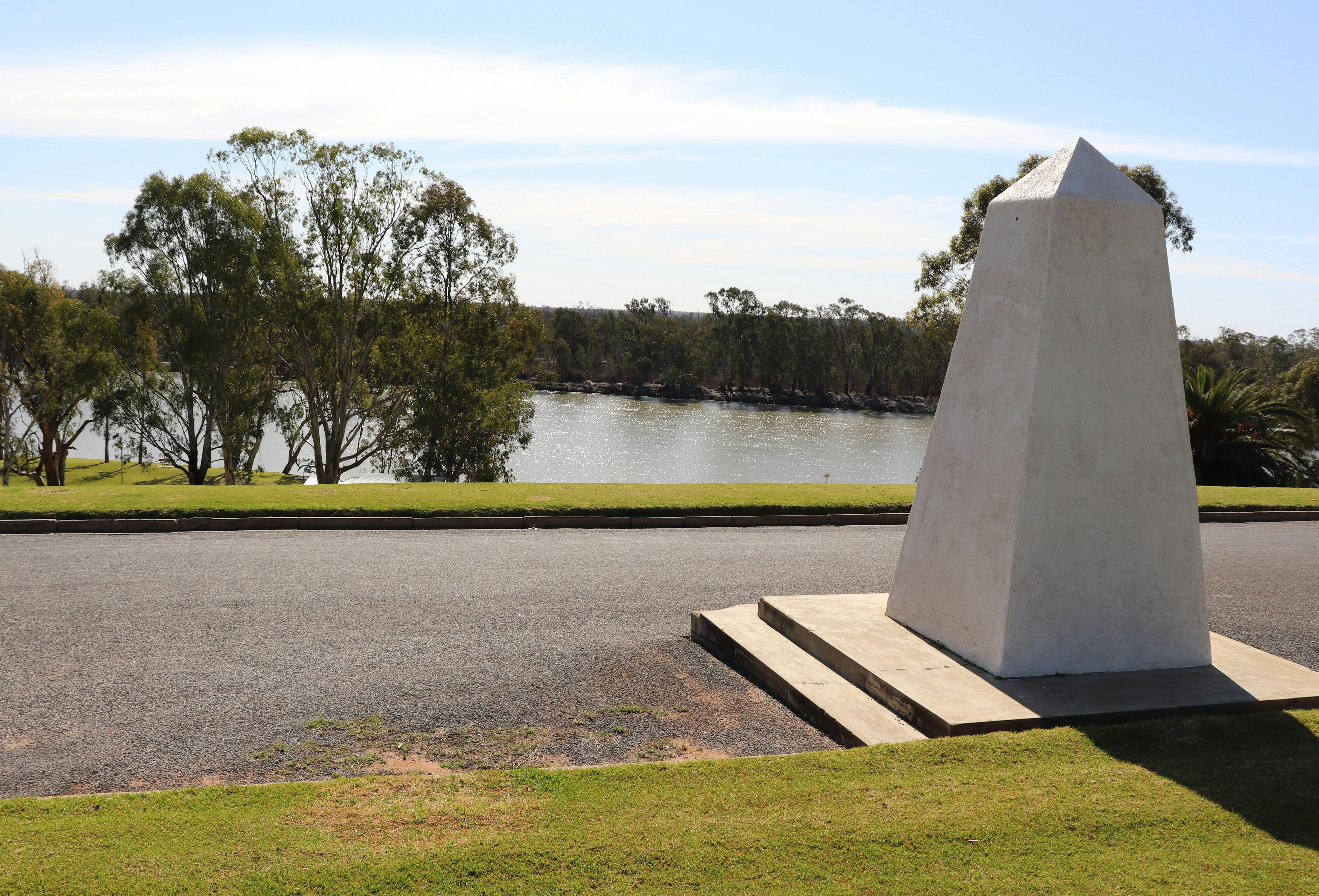 Overlooking the River Murray, this is an ideal picnic spot.