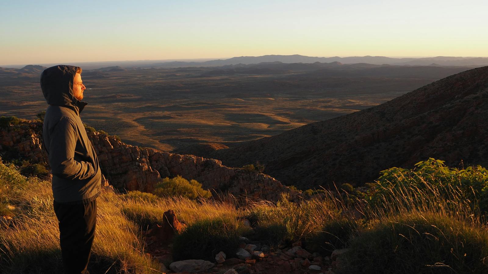 Watching the Mount Sonder sunrise