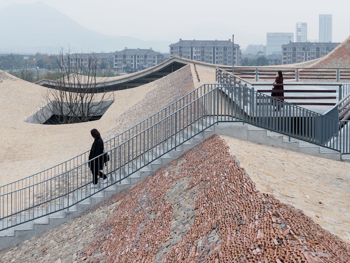富陽文化団地、豊島博物館、建築学校(CEPT大学)。写真: イワン・バ