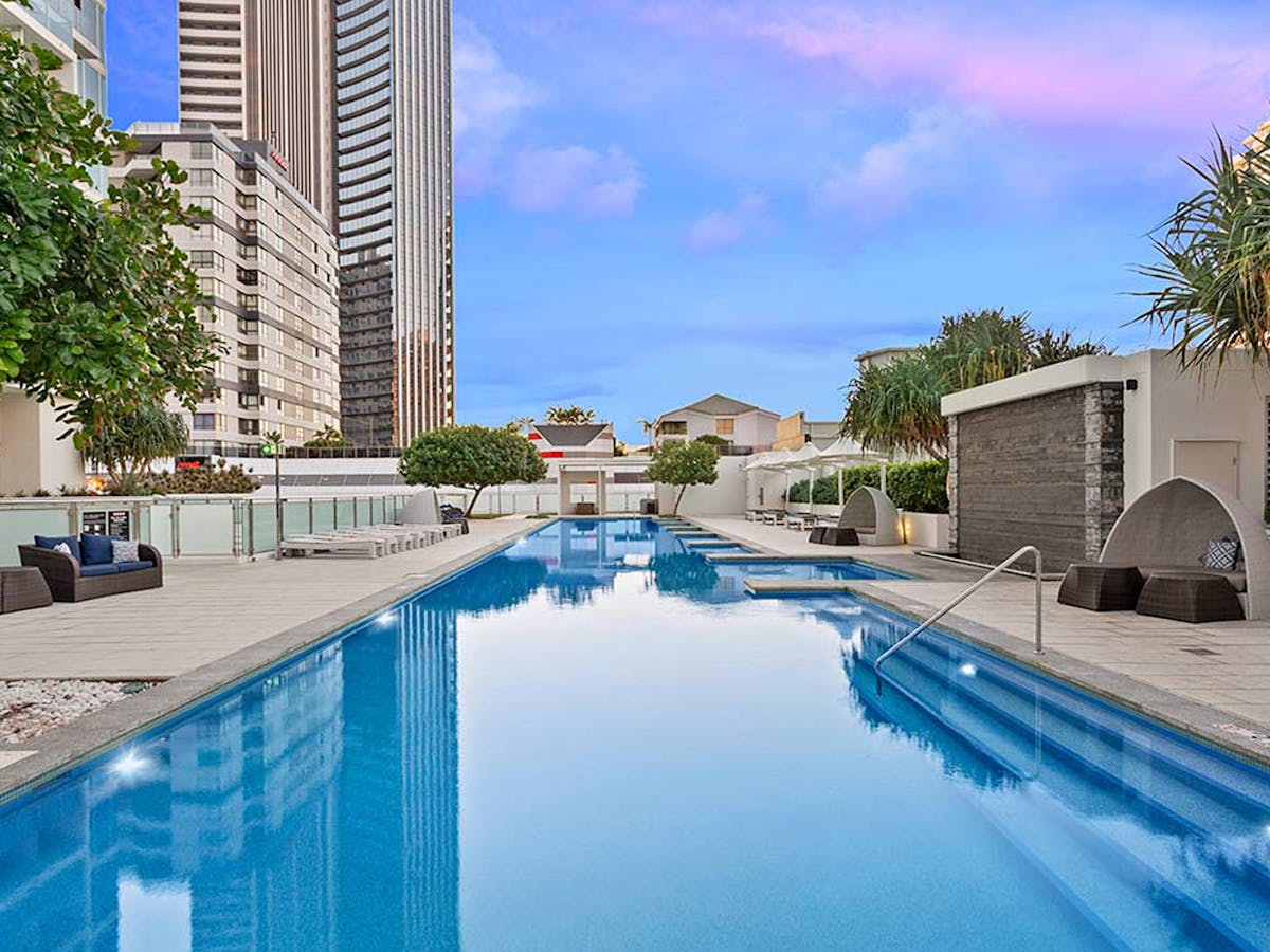 The H Residences Luxury Pool The H Residences Luxury Pool