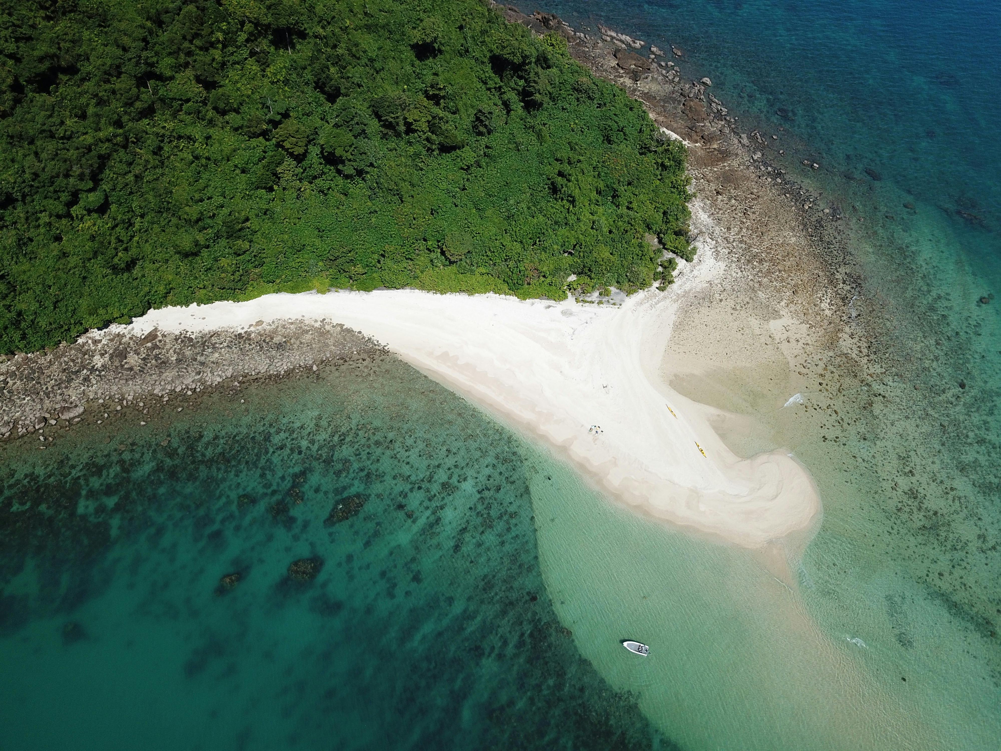 island lunch break