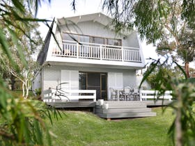 Sabi Robe extensive lawn area