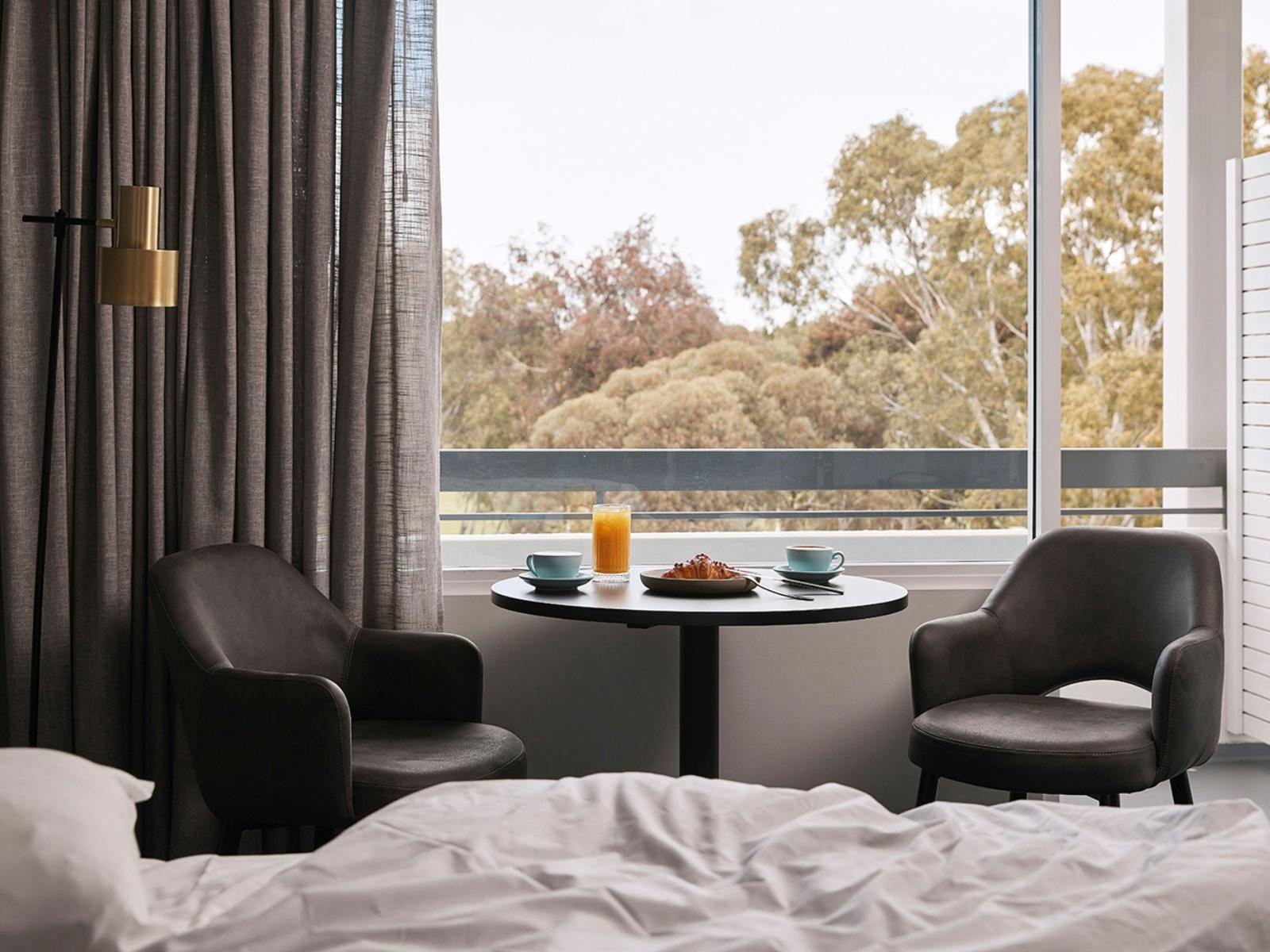 Hotel Alba Parkside King Room with Room Service