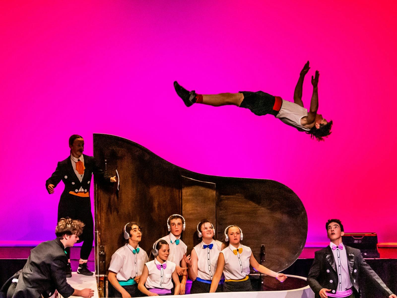 Tempo - Flying Fruit Fly Circus