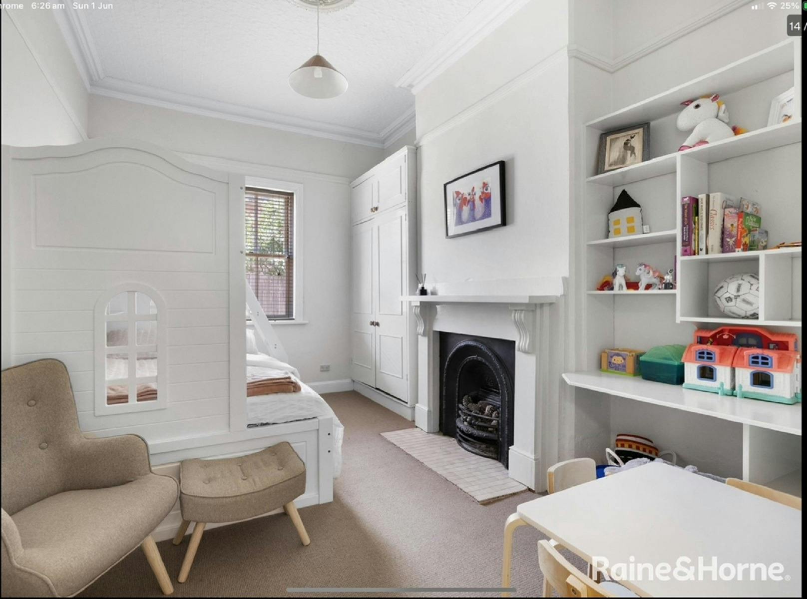 Sunnyridge living area