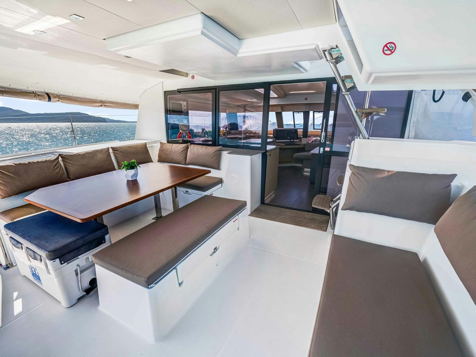 Saba 50 - aft deck leading in to saloon