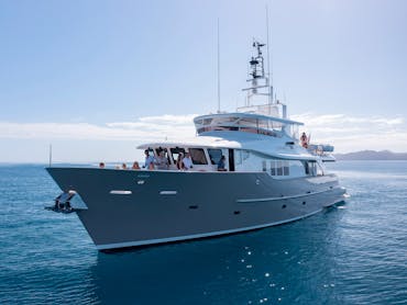 Texas T motor yacht in ocean near Whitsunday Islands Texas T motor yacht in ocean near Whitsunday Islands