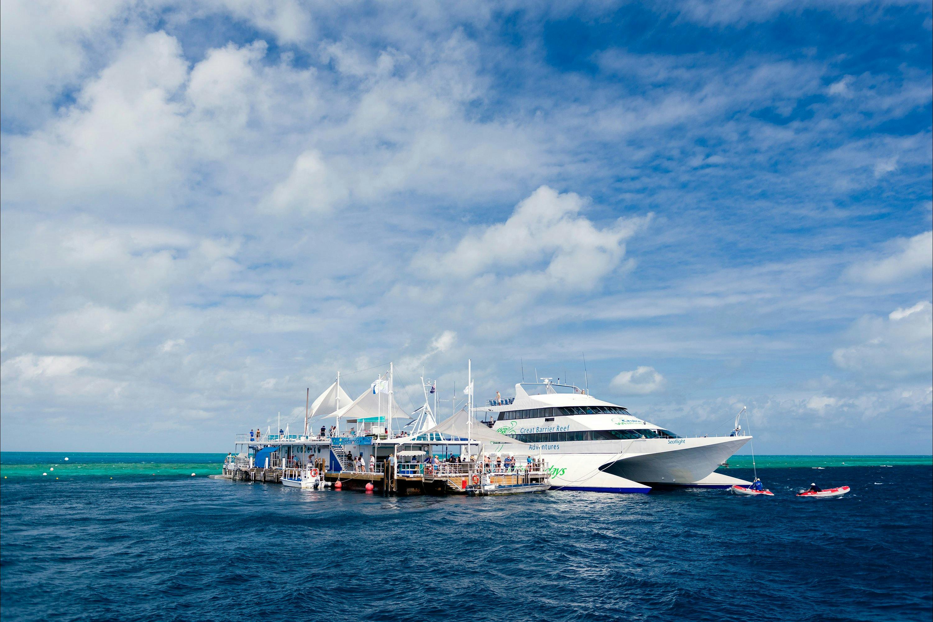 cruise whitsundays