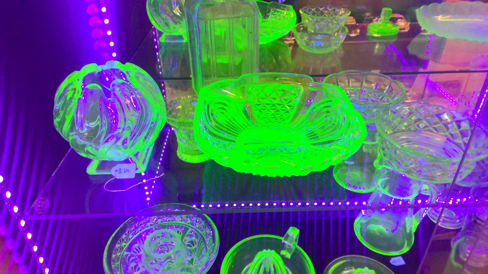 Uranium glassware