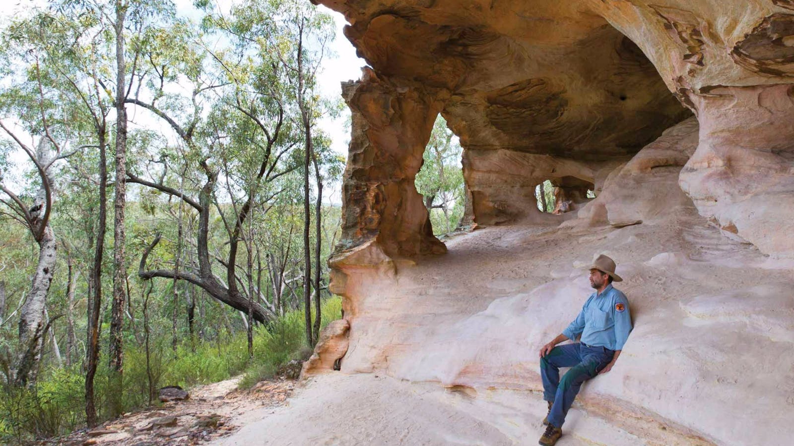 Sandstone Caves Walking Track
